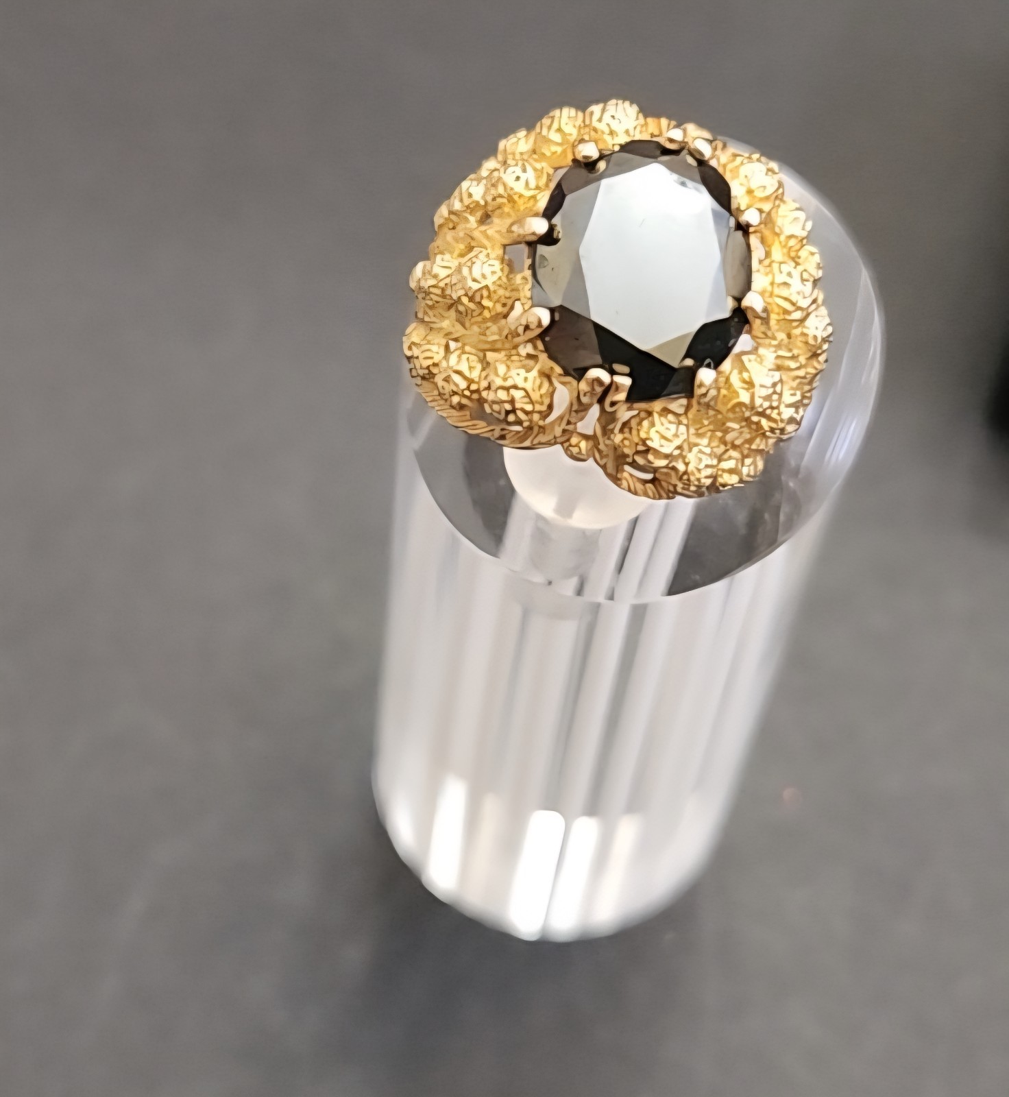 Vintage 18k Gold Ornate Hematite Size 4 ring 1960’s Corletto Italy 7.1 Grams