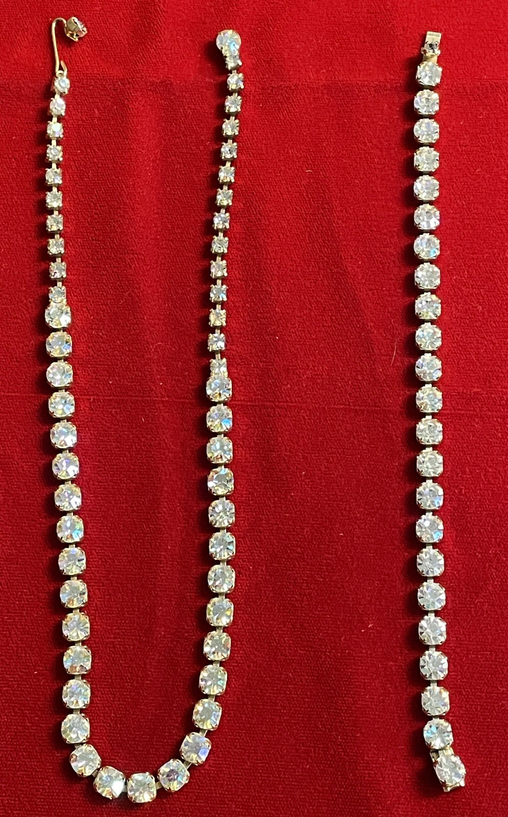 Set of Matching Rhinestone and Gold Toned Bracelet and Necklace – Very Nice!!!!!