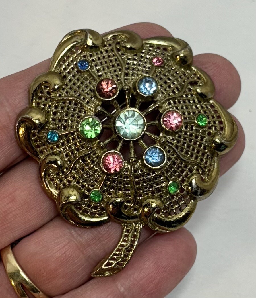Vintage Multicolor Rhinestone Little Nemo Brooch With Gold tone Mesh… Nice!