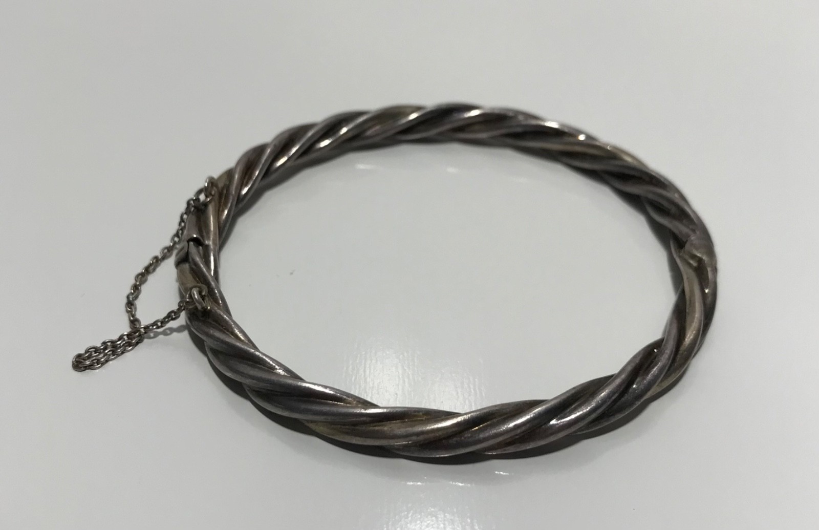 Vintage 925 Sterling Silver Twisted Hinged Bangle Bracelet