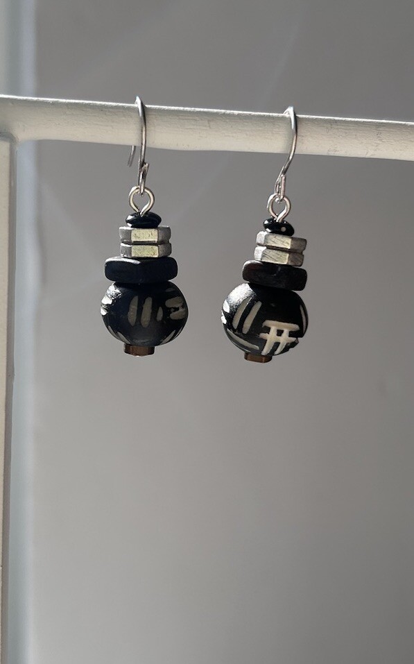 Vintage Earring Silver And Black Beads Unique Design For Any Occasion