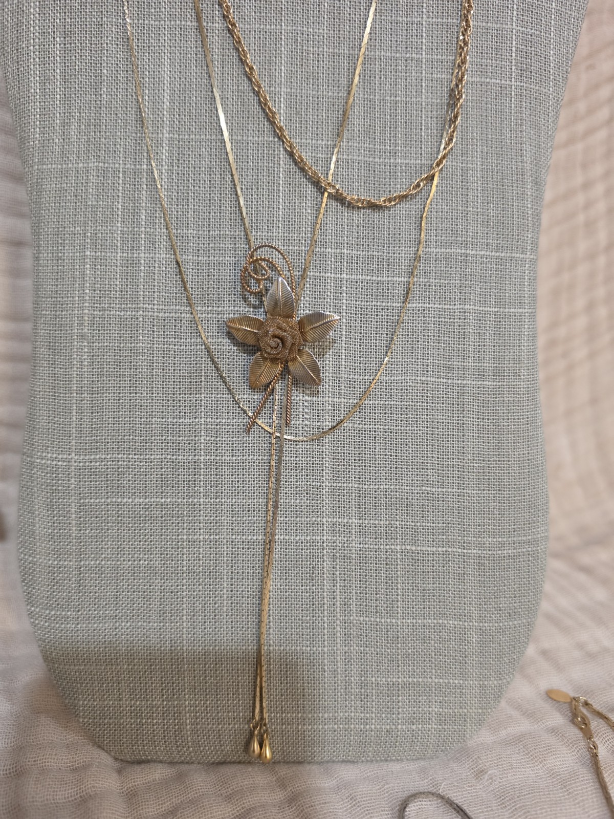 Vintage Mixed Metal Necklace Lot Mesh Flower Pendant Lariat Necklace Bolo