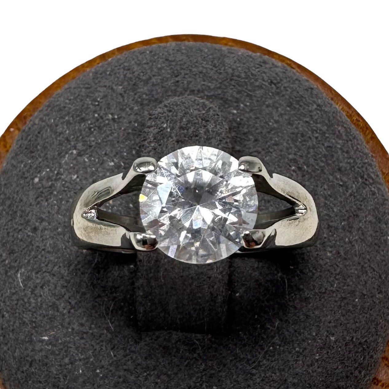 Vtg Silver Tone Round Solitaire Floating Rhinestone Costume Ring Size 7.5