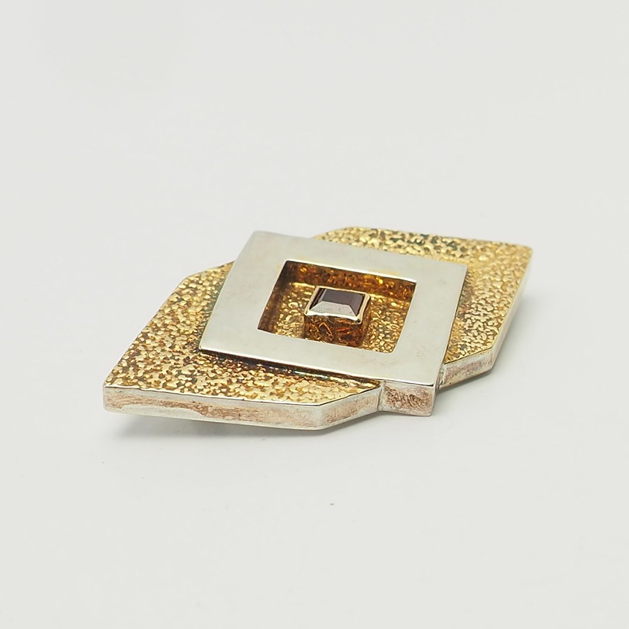 Vintage geometry modern gold plated sterling silver garnet pin Yes Silver Studio