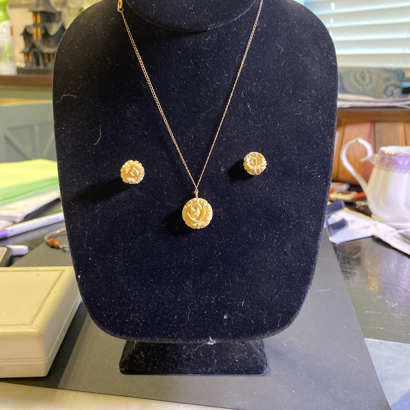16″ YELLOW FLOWER PENDANT and earrings new ‘WRE’ 1/20th 12K GOLD FILLED