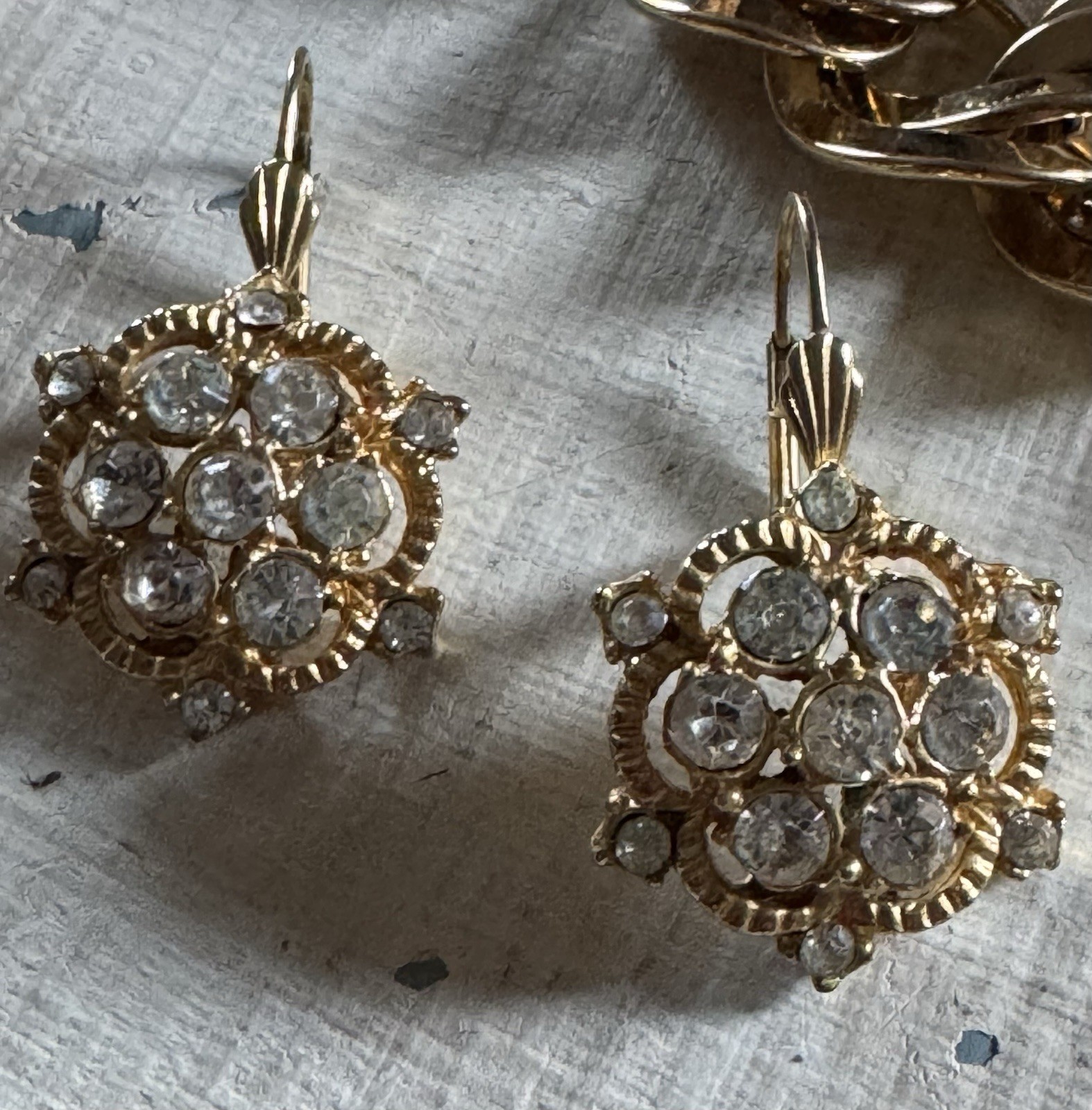 Vintage To Now Gold Tone Costume Mixed Unbranded/ Branded Jewelry Lot 9 Pieces