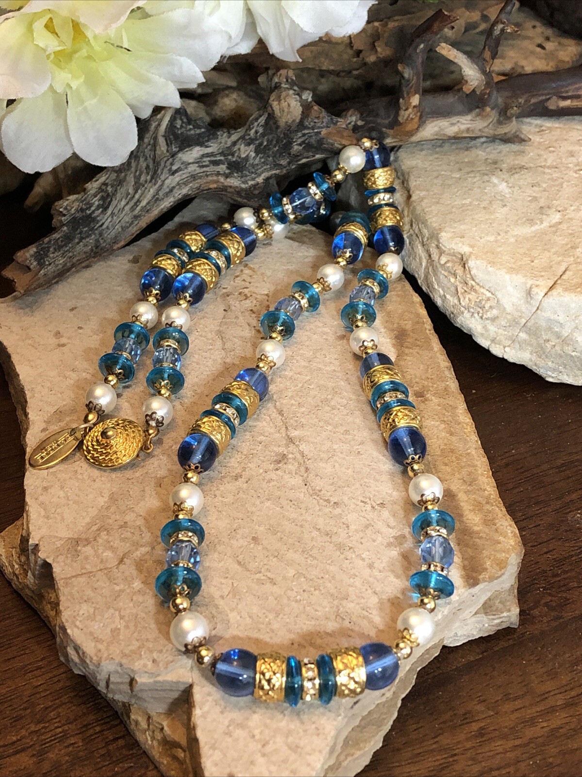20. DAndre Venezia Gold tone Spacer Pearl Blue Yellow Glass bead Necklace 28″