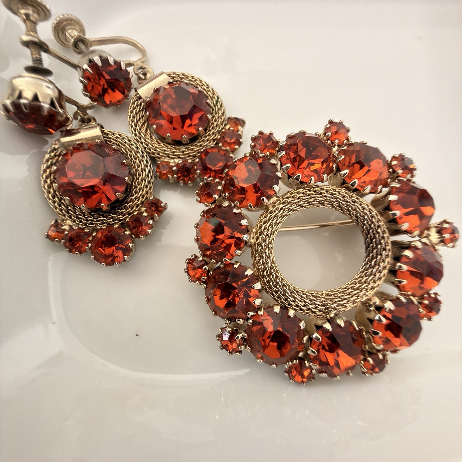 RARE Signed Weiss Fire Opal Red Rhinestone Wreath Brooch Screwback Earrings Set
