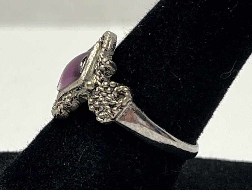 Vintage Silver Tone Ring With Purple Gem Stone Size 6.75 Marked India