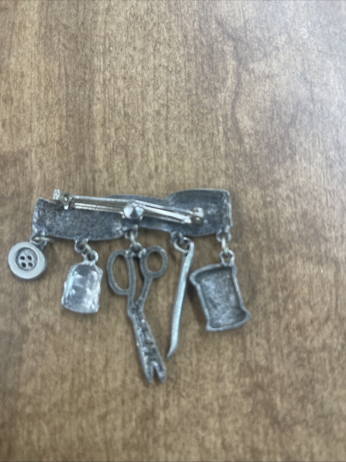 Signed JJ Jonette Jewelry Sewing Brooch Novelty Seamstress Charms 2.25″