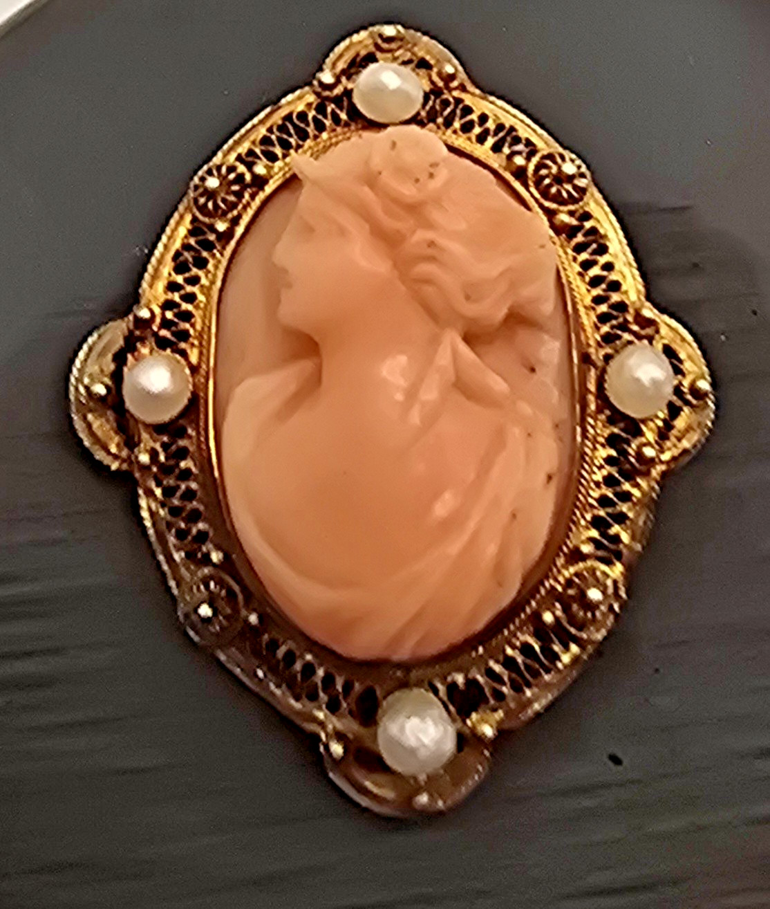 18K Gold Granulated Filigree Frame With High Relief Etruscan Revival Cameo