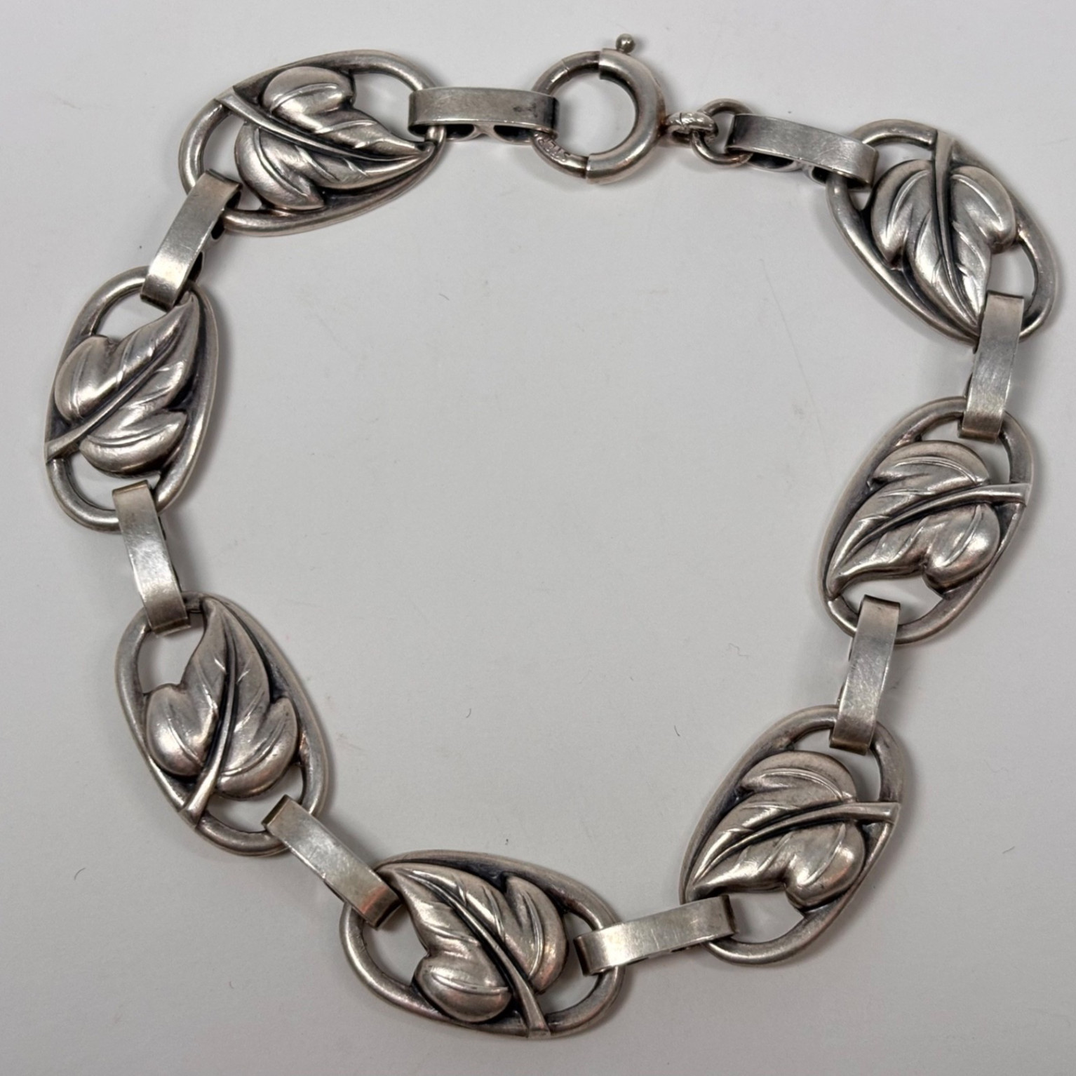 Vintage Danecraft Bracelet Sterling Silver Oval Repoussé Leaf Links 7 Inch MCM