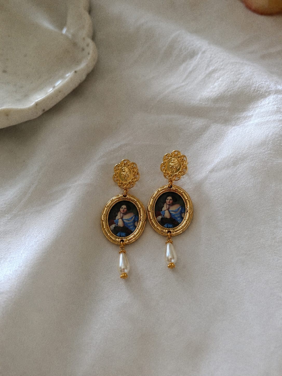 Vintage Portrait Pearl Drop Earrings Gold Baroque Victorian Rococo Dangle Gift