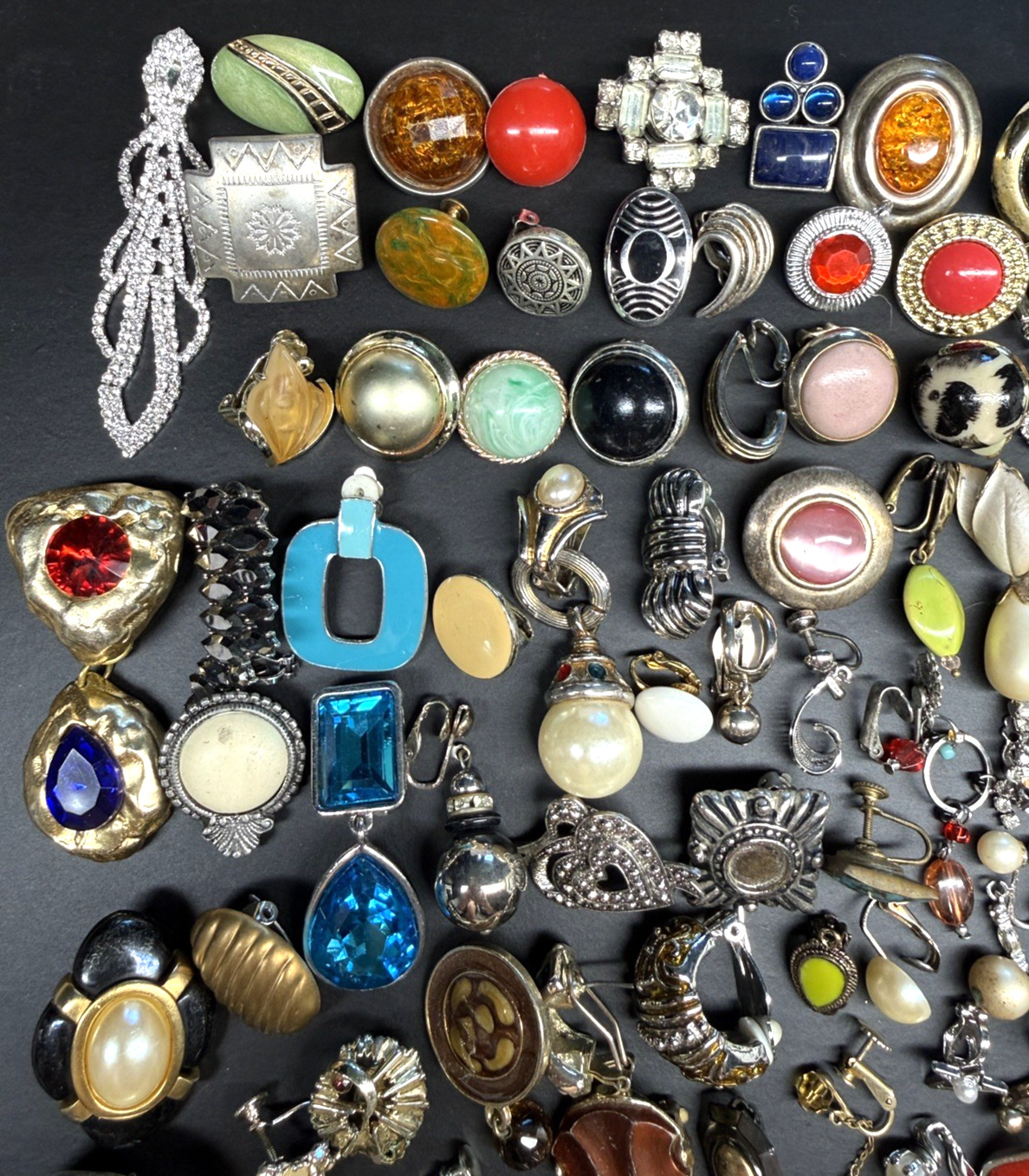 220 Pcs Vintage Clip On Screw Back Single Earrings Lot Junk Craft Repair