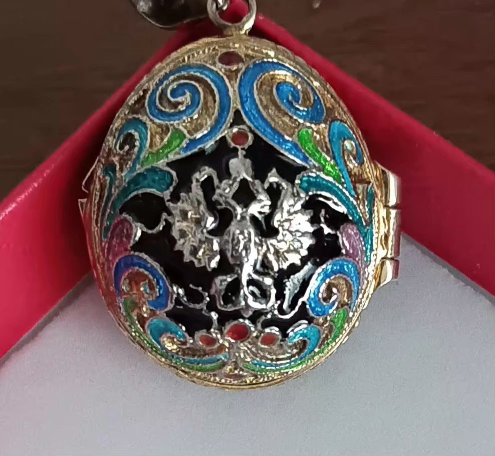 VTG c1990s Egg Pendant Locket Red Cross Gold Jesus Inside Silver Eagle Hinged