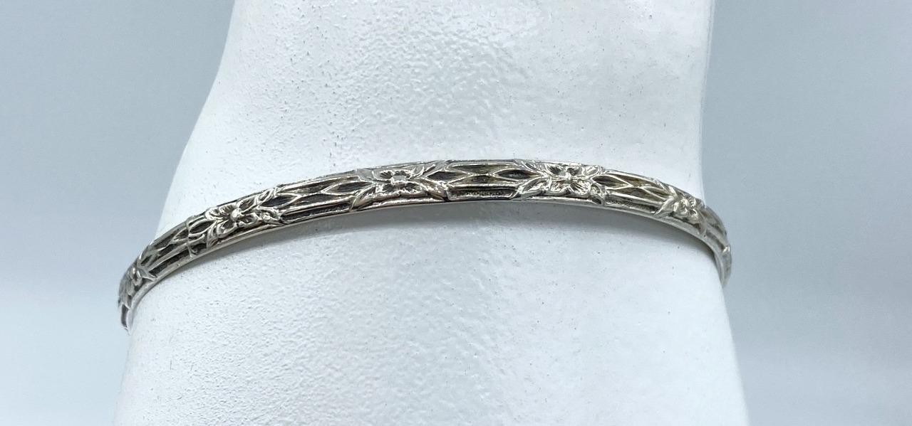 Charming Vintage Sterling Silver Danecraft Felch Floral Bangle Bracelet