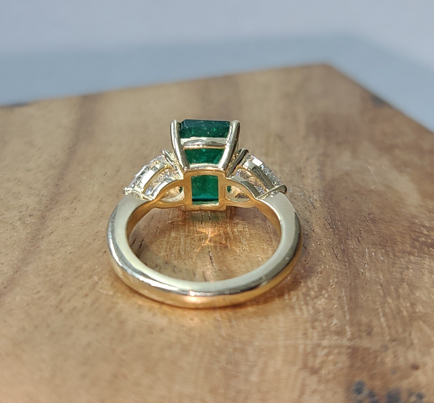 14k Yellow Engagement Ring 4.37ct. Natural Green Emerald Rectangular Shape