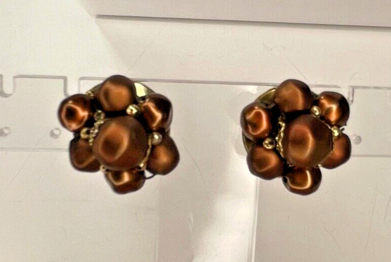 Vintage Copper/Bronze Color Cluster Bead Vintage Clip Earrings-Made in Hong Kong
