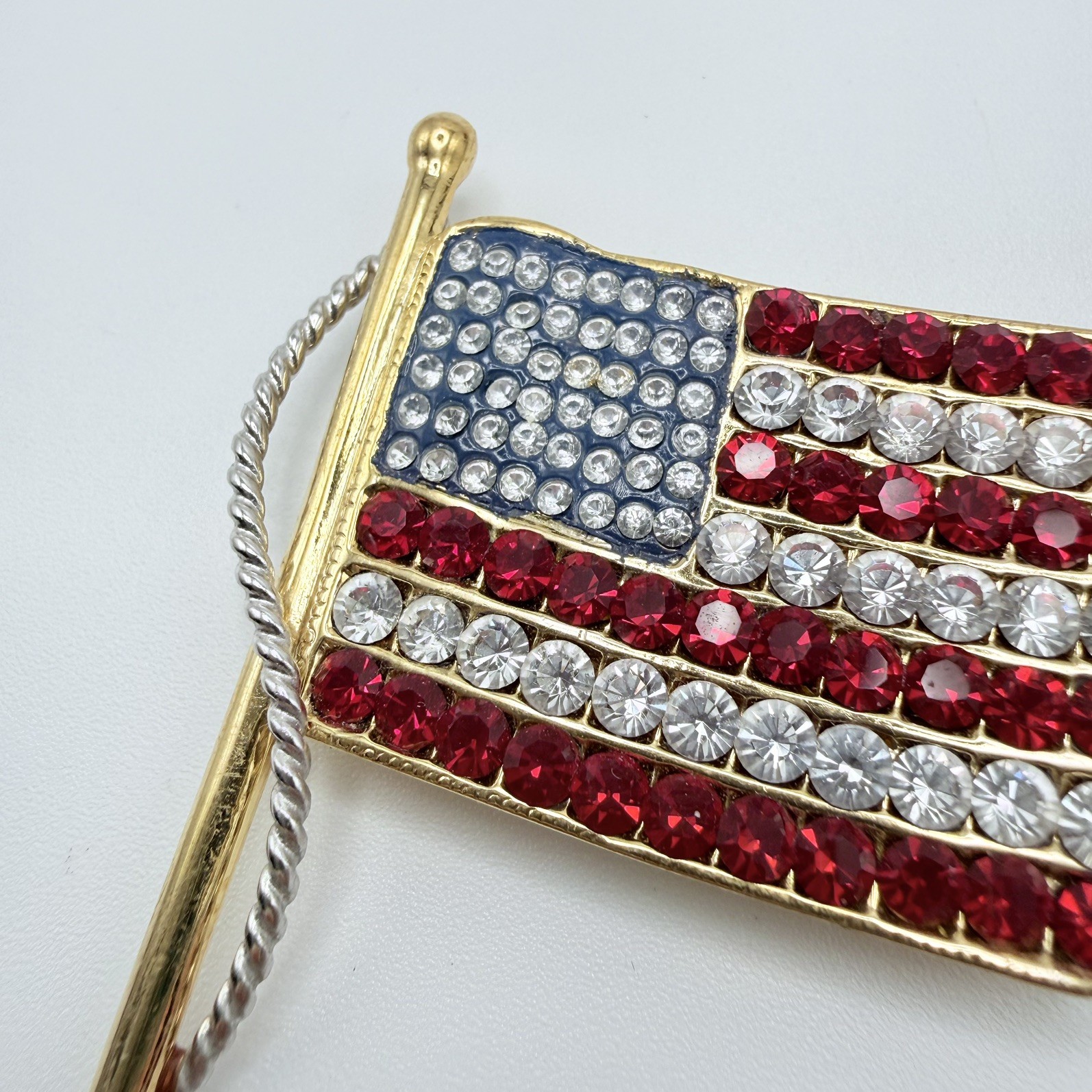 Kenneth Lane KJL Rhinestone American Flag Brooch Pendant Patriotic Americana