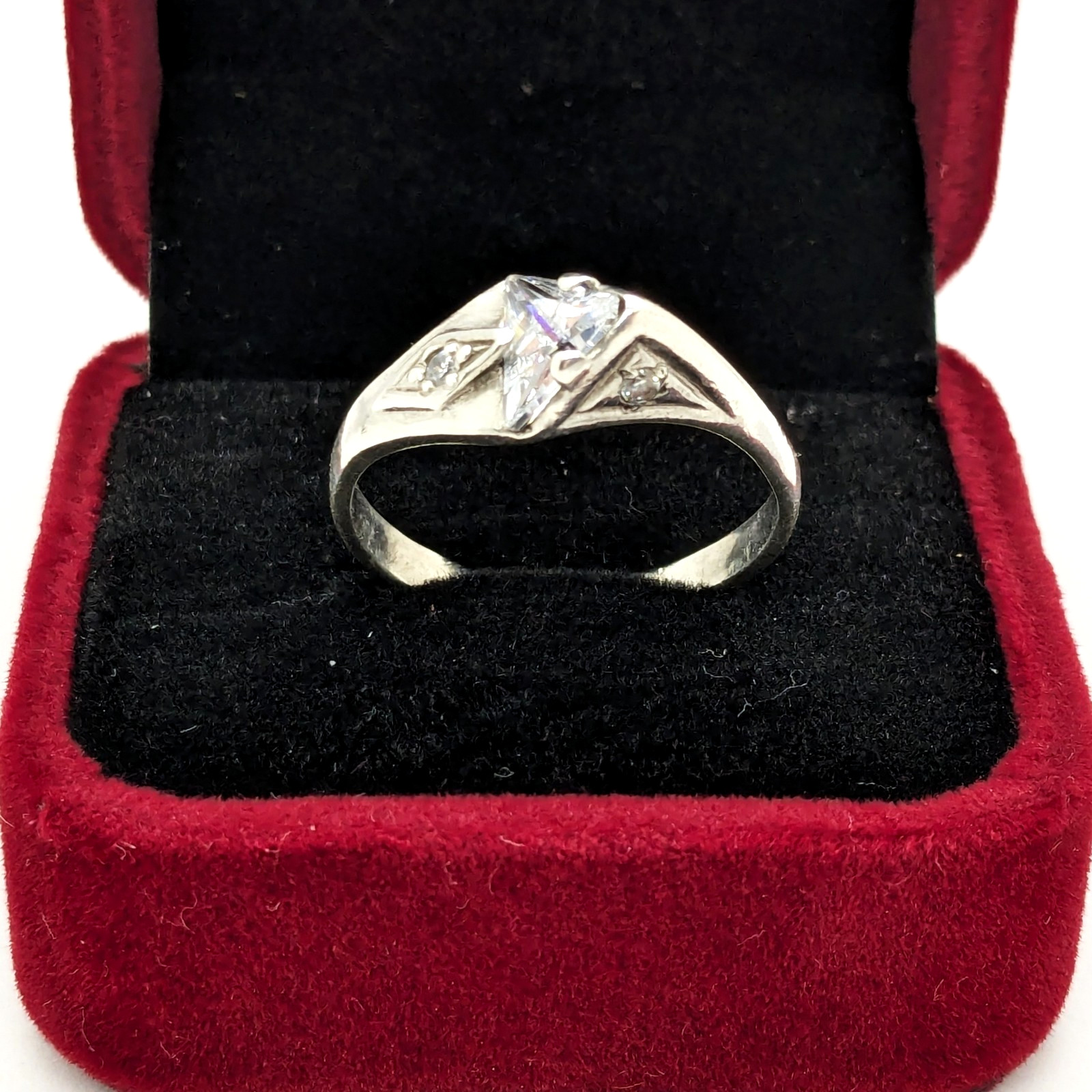 Vintage Elegant RING Silver 925 with Bright Stone -size: 10.5US (20mm) Ukrain#38