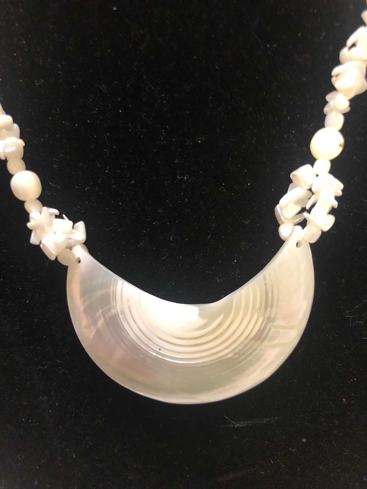 Vintage Mother of Pearl Crescent Moon Pendant Necklace White Heishi Shell Beads