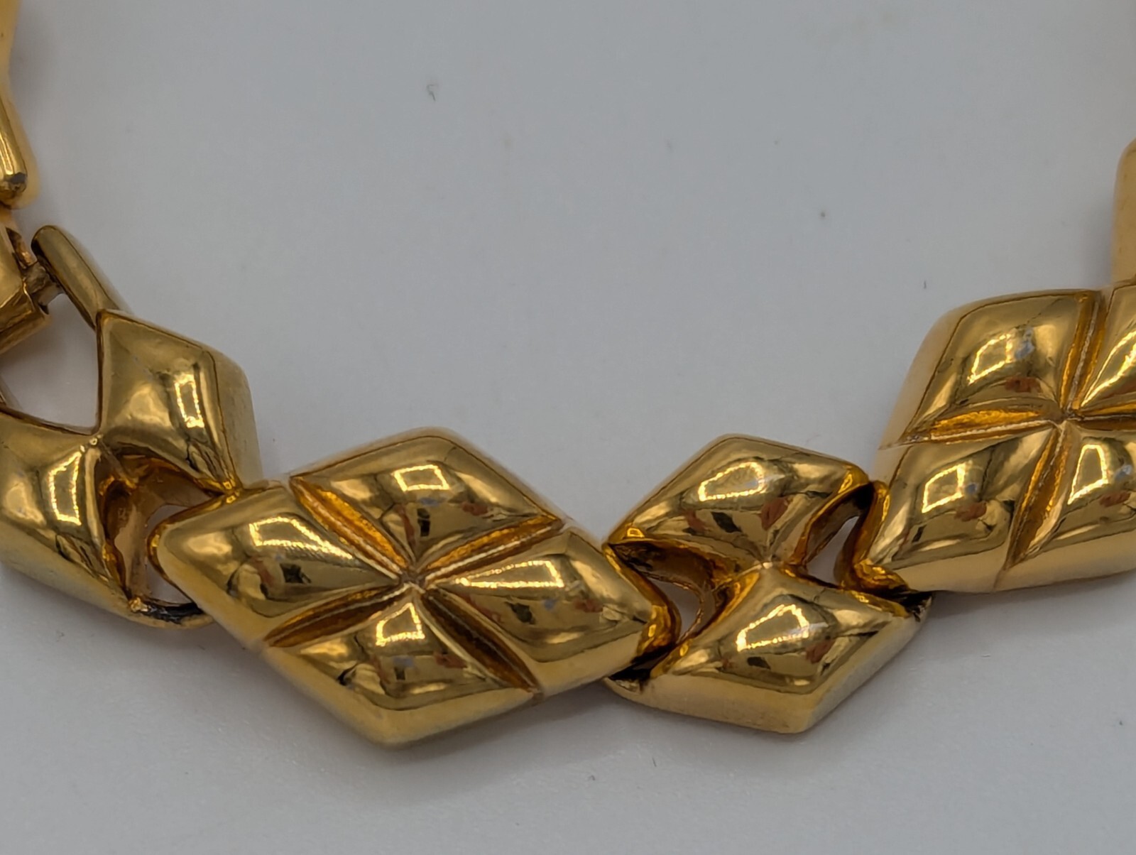 Monet Puffed Quilted Diamond Shape Bracelet Gold Plated 7.5″