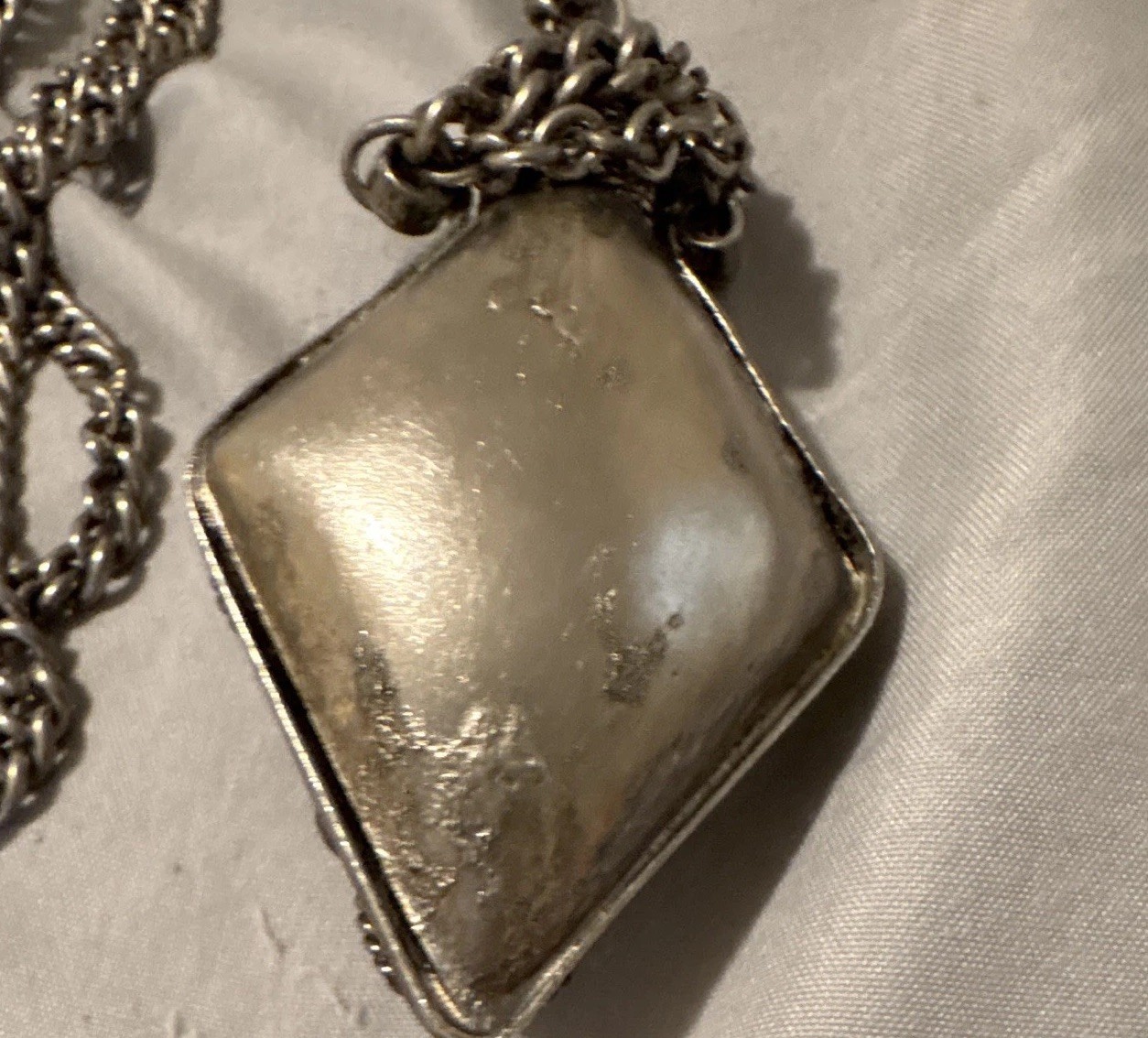 Vintage Sajai Perfume Snuff Bottle Pendant Necklace Tribal Boho Stone Cabochon