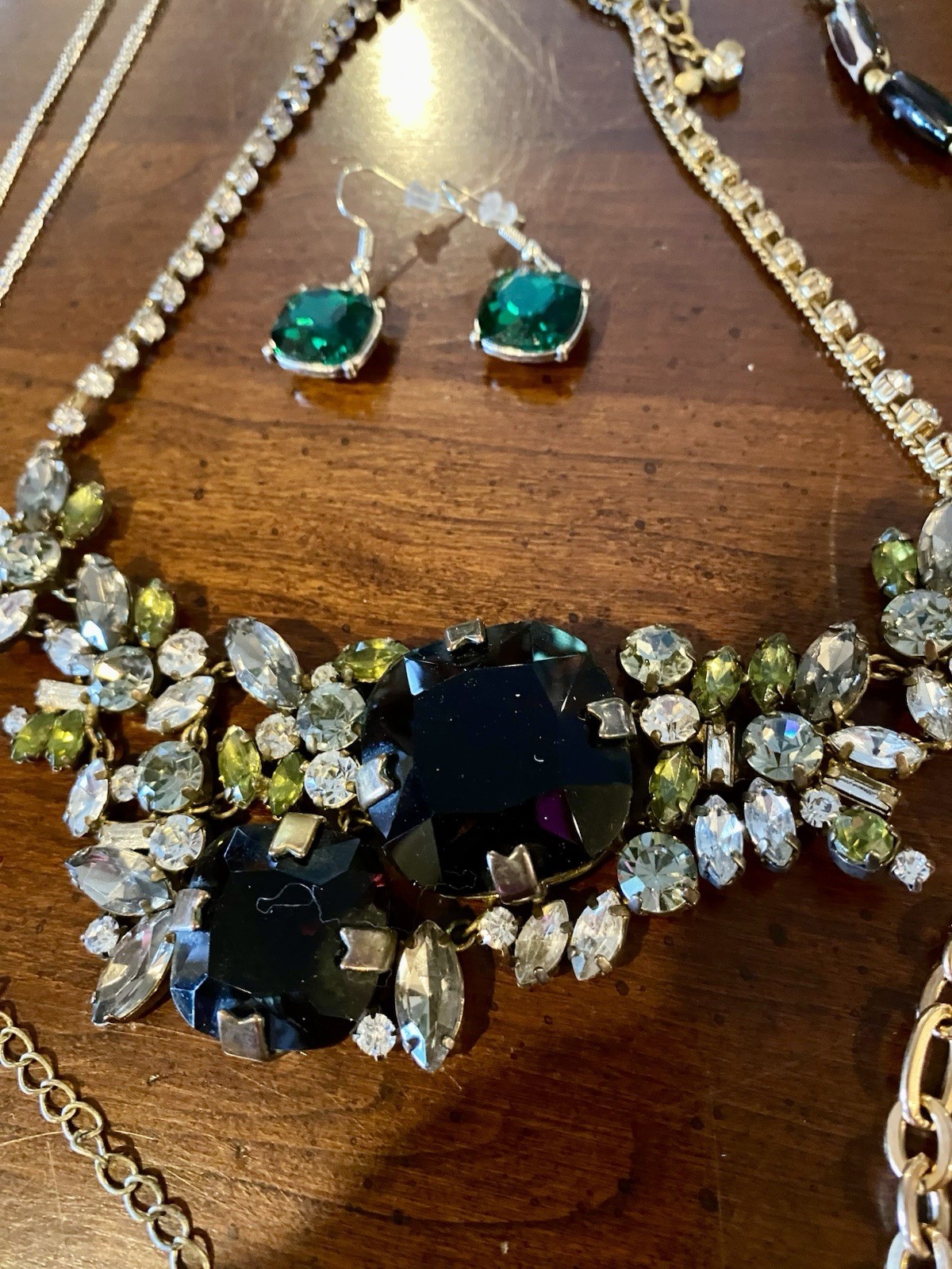 VTG – Modern Jewelry Bracelet Necklace Earring Rhinestone Faux Pearl Lot