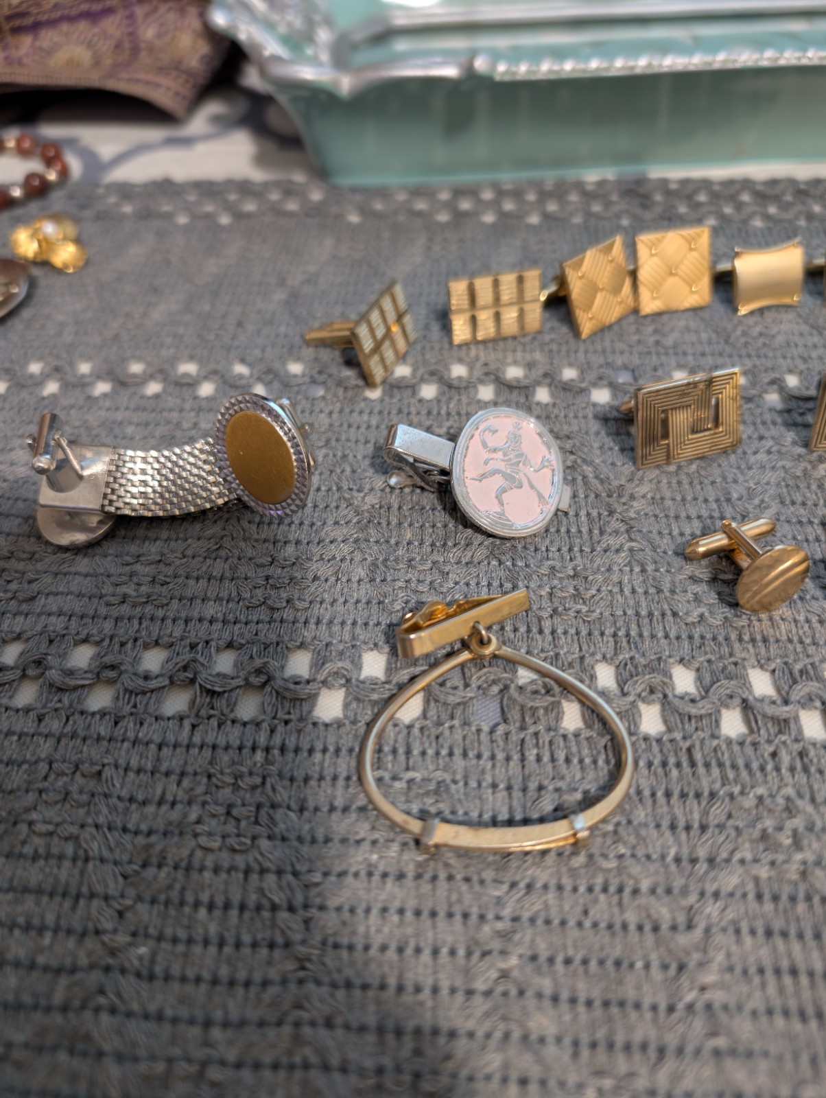 Swank Men’s Mixed Lot Cufflinks & Tie Bar Set. 13 pairs Metal Gold/Silver/Black