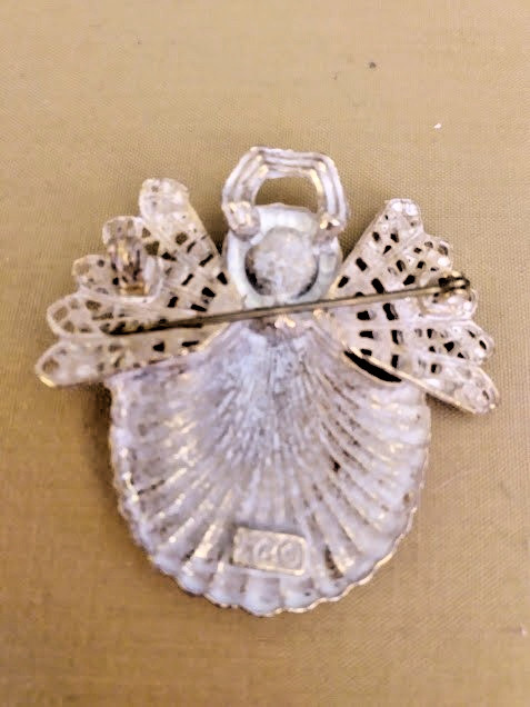 KC Kenneth Cole white, Rhinestone and Faux Pearl Angel Brooch