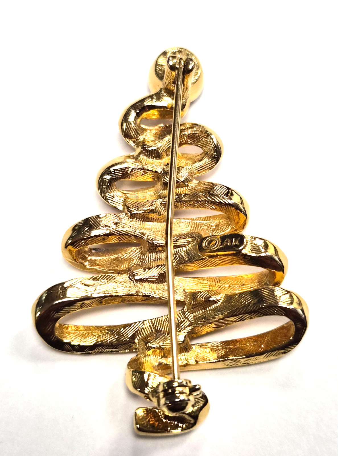 Vintage 90’s Signed ANNE KLEIN Gold Tone Ribbon Christmas Tree Pin / Brooch