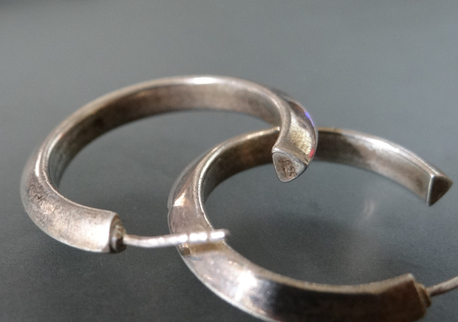 vintage 925 Sterling Silver Hoop Earrings puffy style 1″ wide 4g
