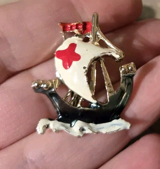 Brooch Pin Vintage Enamel Metal Ship Brooch Pin Pirates Vikings