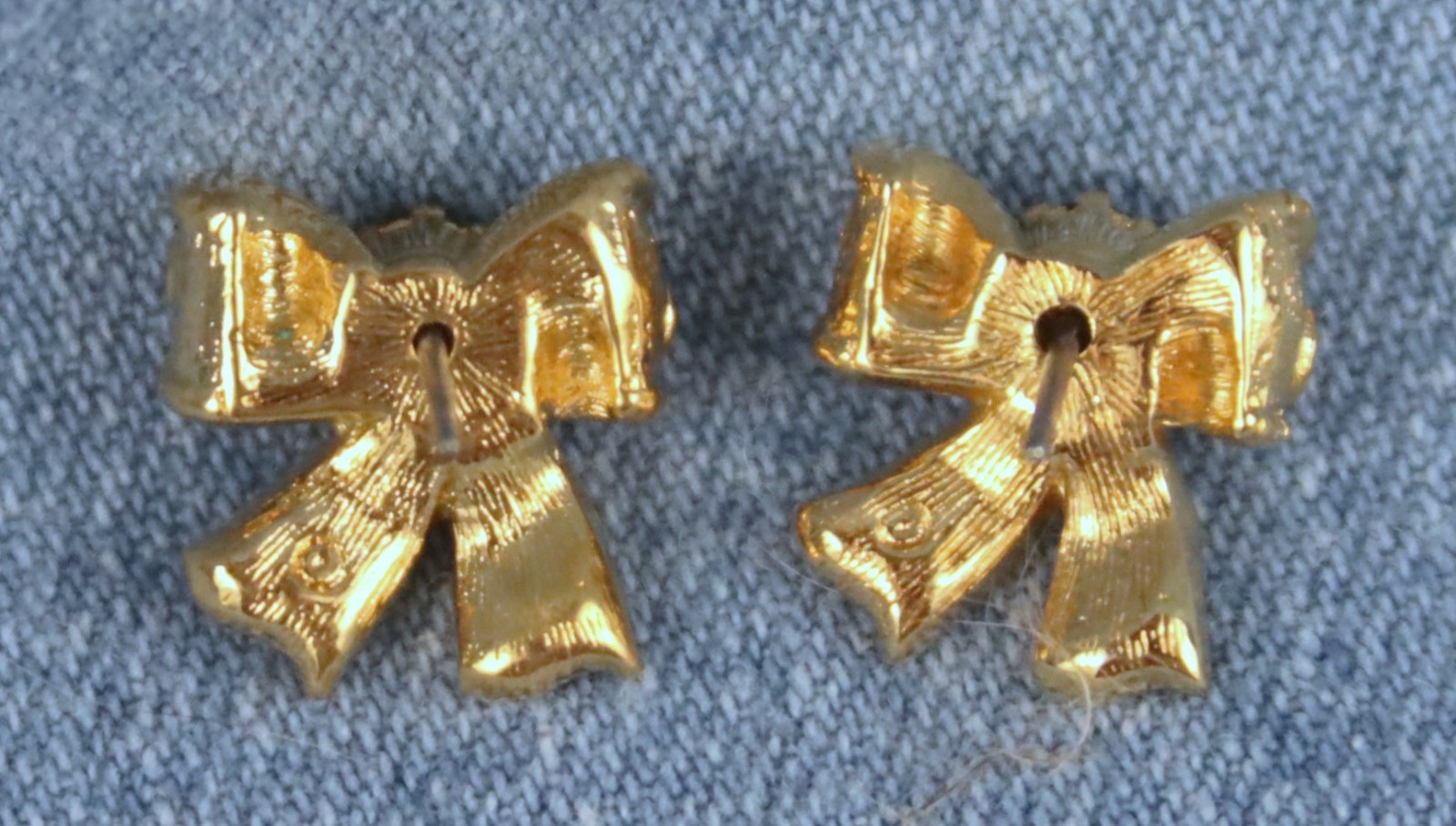 Vintage 1991 Avon Birthday Bow Pierced Earrings July-Simulated Ruby Convertible