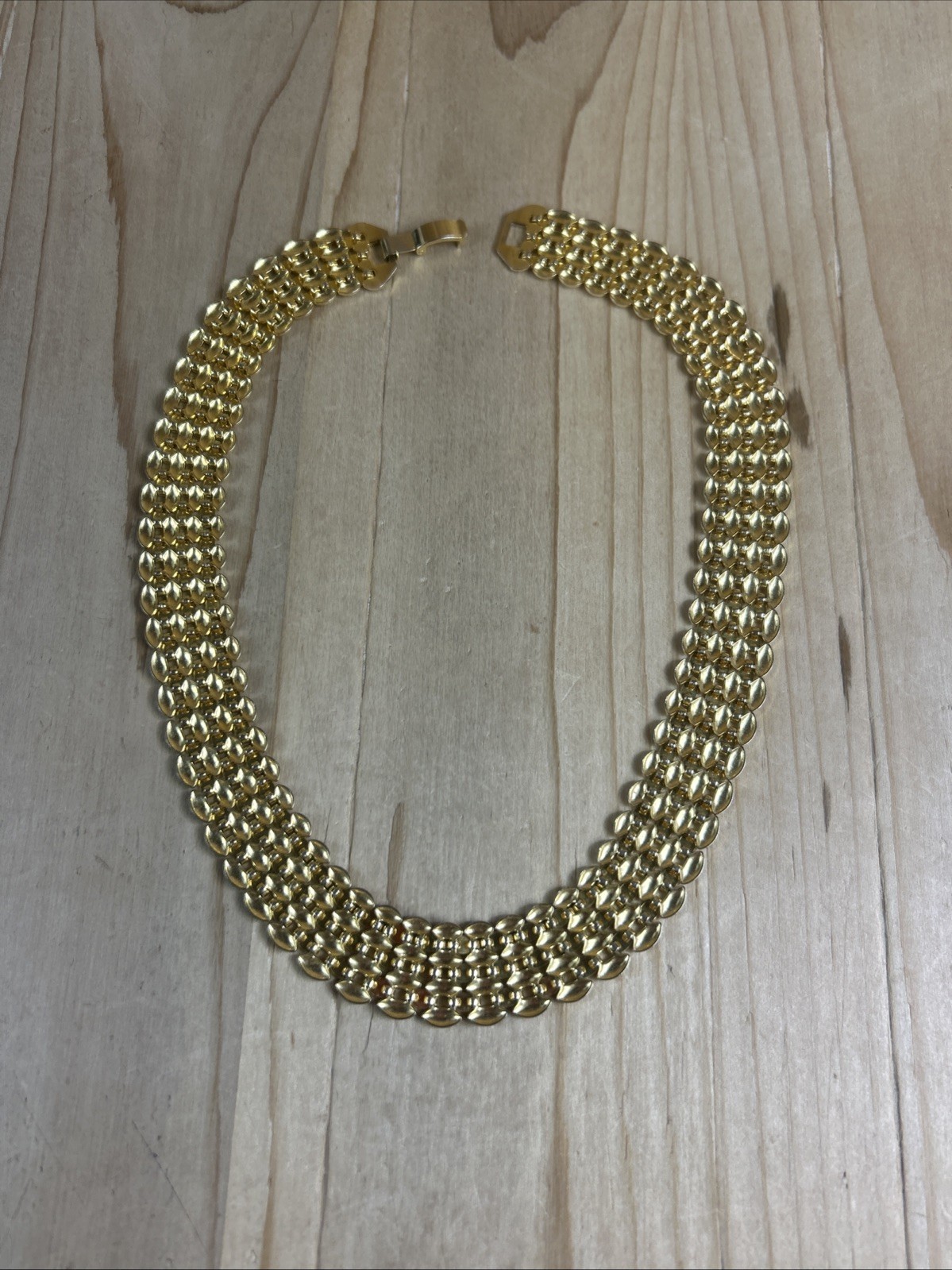 Chain Collar Necklace 17” Gold Tone 7 Layer Mesh Design Smooth Textured