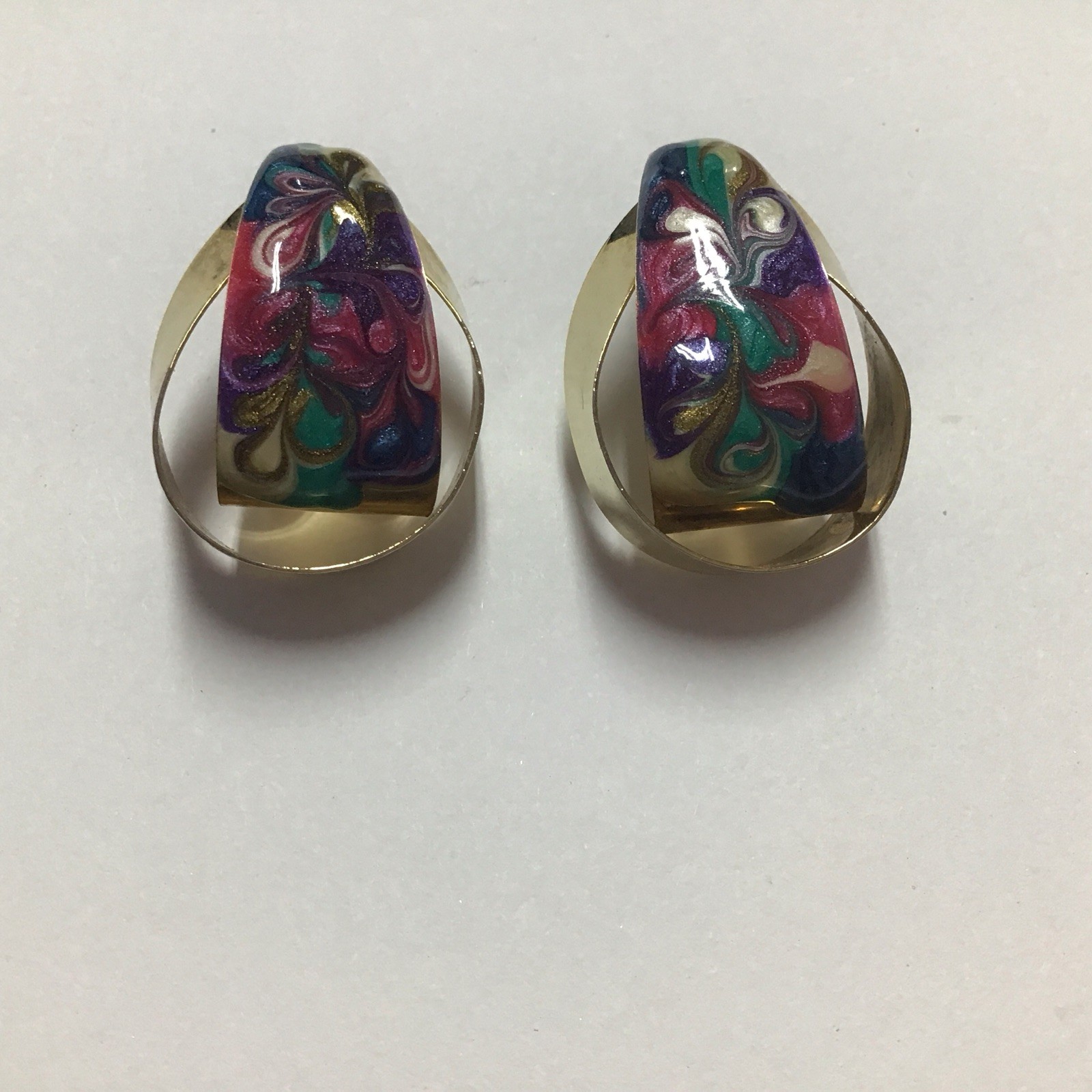 #1 Vintage 1980s Retro Multicolor Swirl Enamel Pierced Earrings from USA seller
