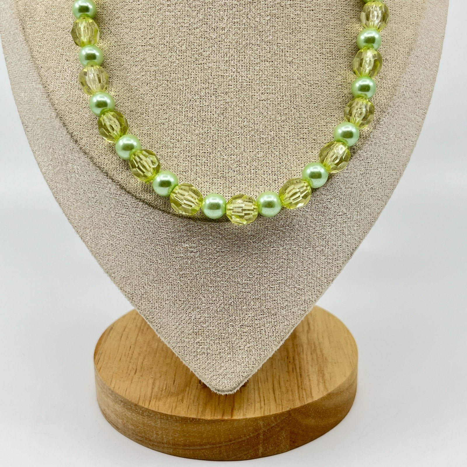 VTG Style Mint Green Faux Pearl & Yellow Faceted Bead Choker Necklace Classic