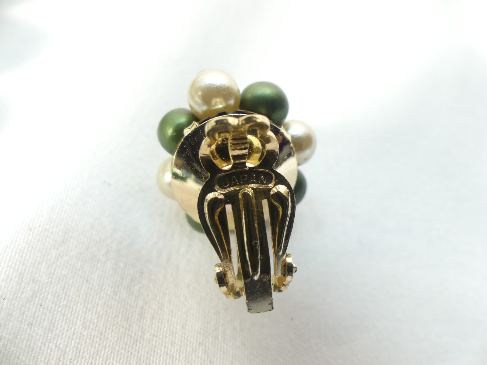 Vintage 1950/60’s Green Beaded Necklace & Clip on Earrings, Made in Japan