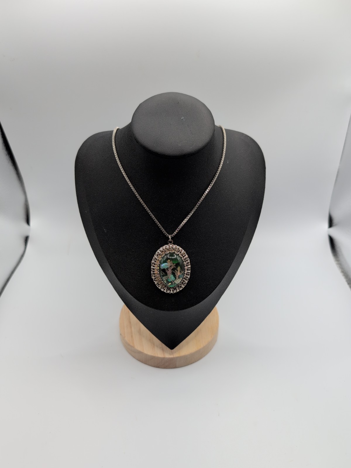Vintage Filagree Double Locket Lucite Sea life Theme Silver Tone Necklace