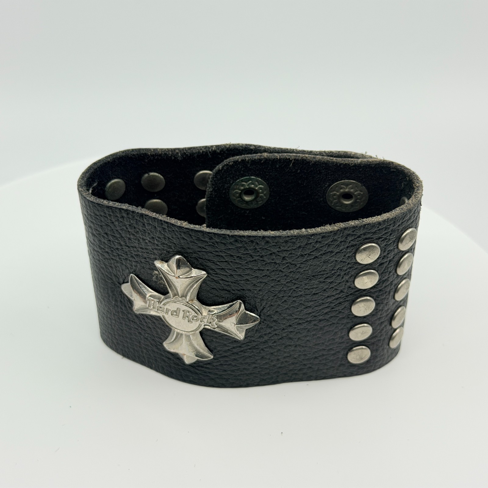 Bracelet Hard Rock Cafe Iron Cross Leather Cuff Black Silver Tone Biker Retro
