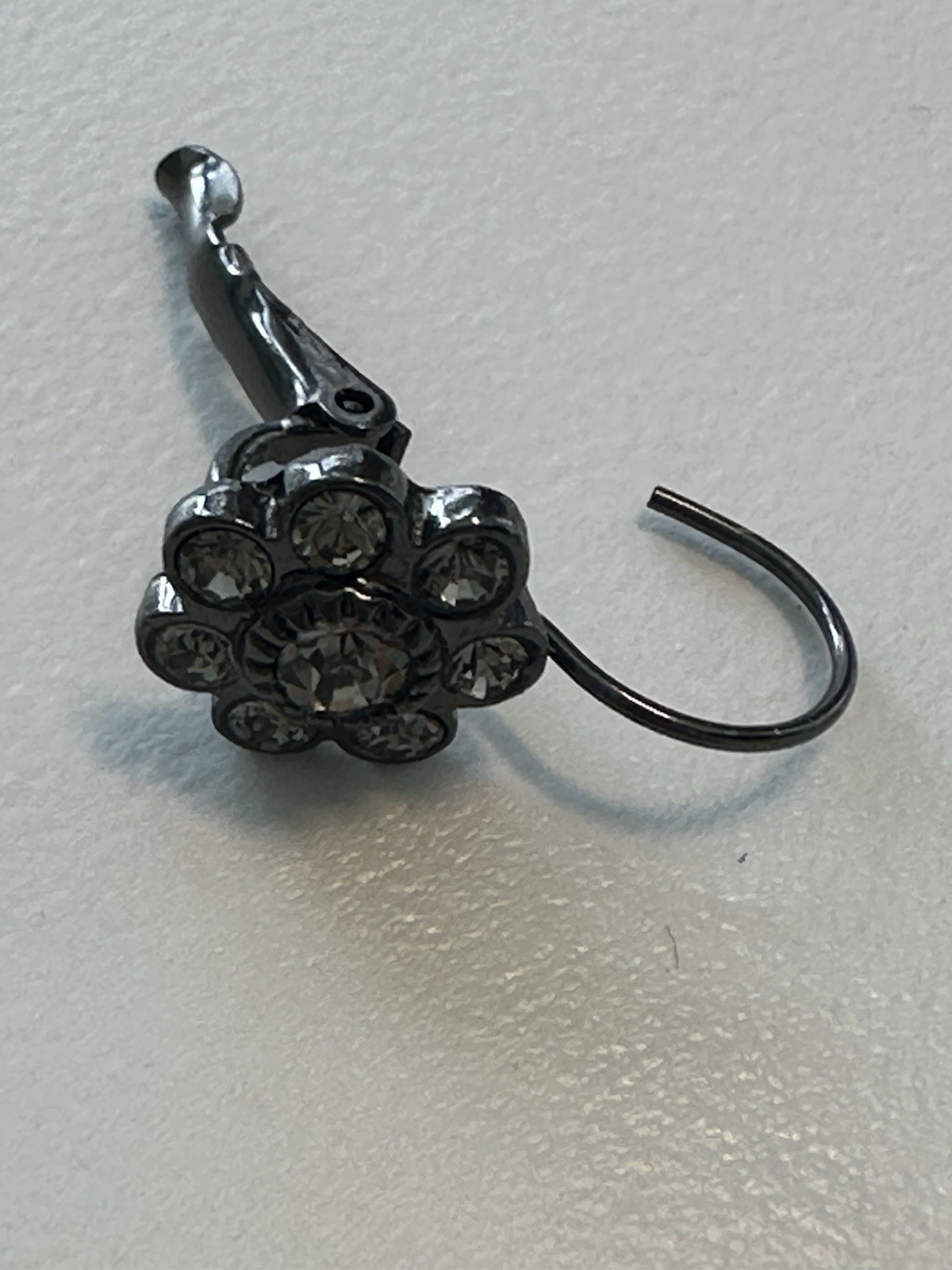 VTG Dark Grey Drop Leverback Earrings W/Crystals in a Floral Shape/Pierced Ears