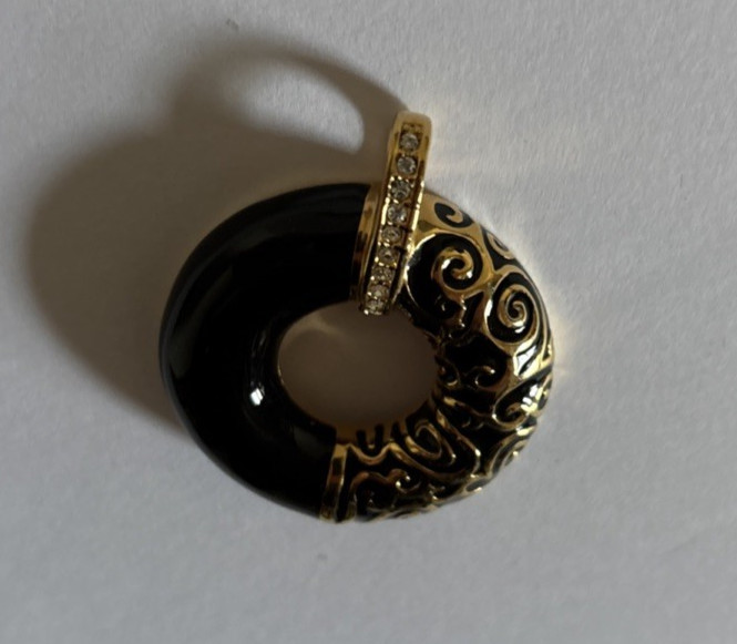Camrose & Kross Reproduction JBK Jacqueline Bouvier Kennedy Gold Tone Pendant