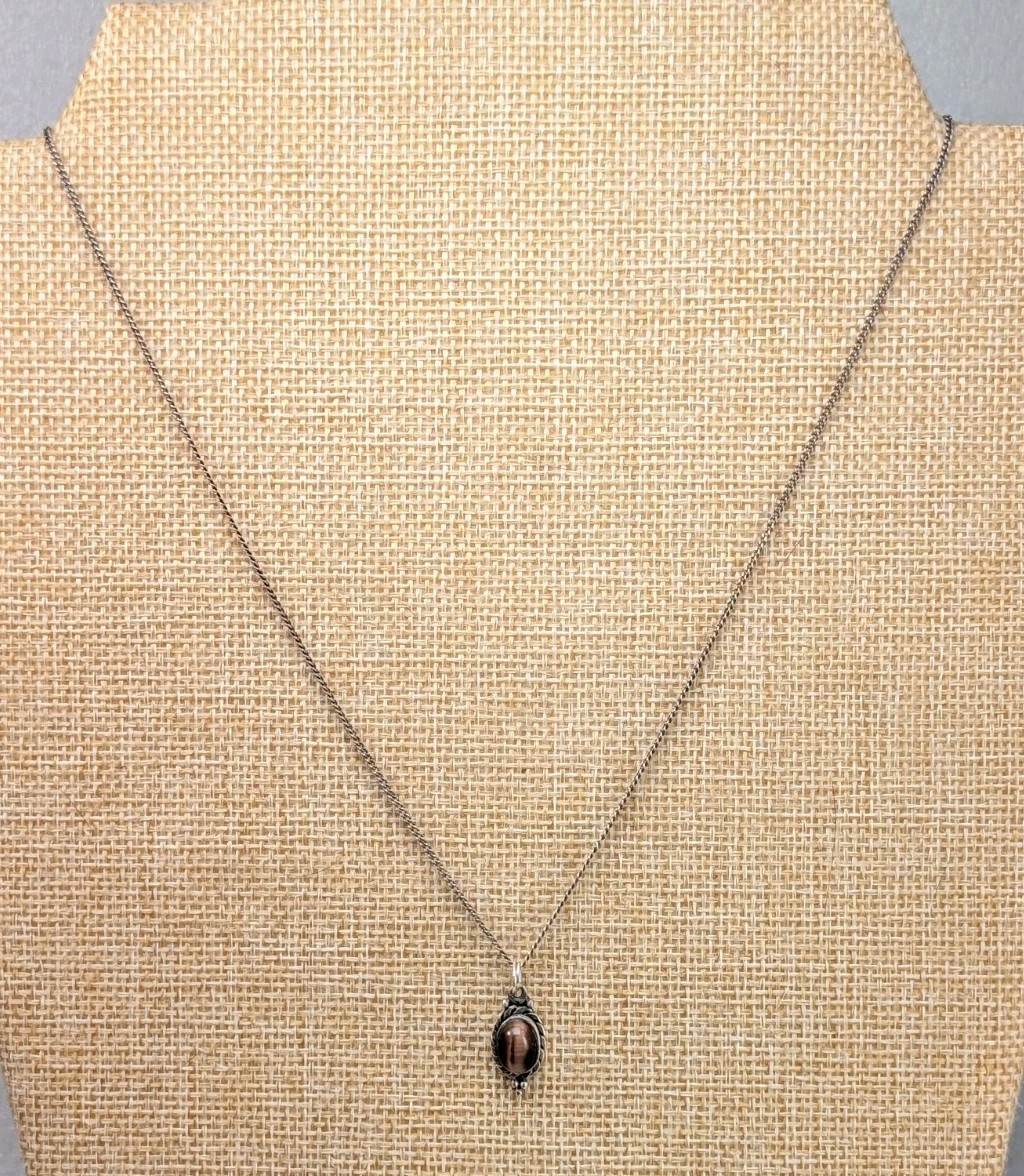 Dainty Vintage Sterling Silver 925 Tiger’s Eye Pendant Necklace