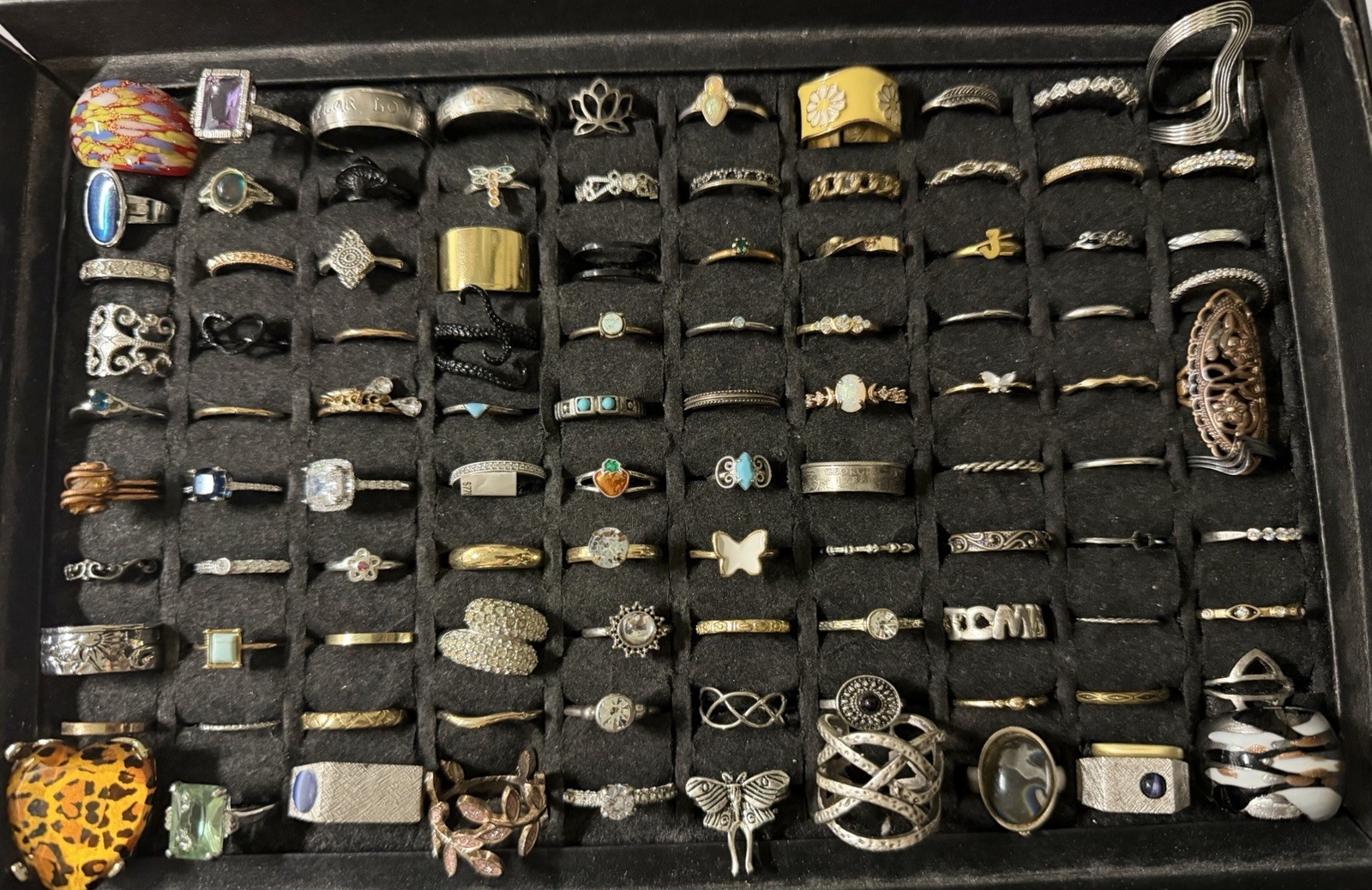Rings 100 Piece Costume Jewelry Silver Gold Tone Lot Unsigned Variety Sizes