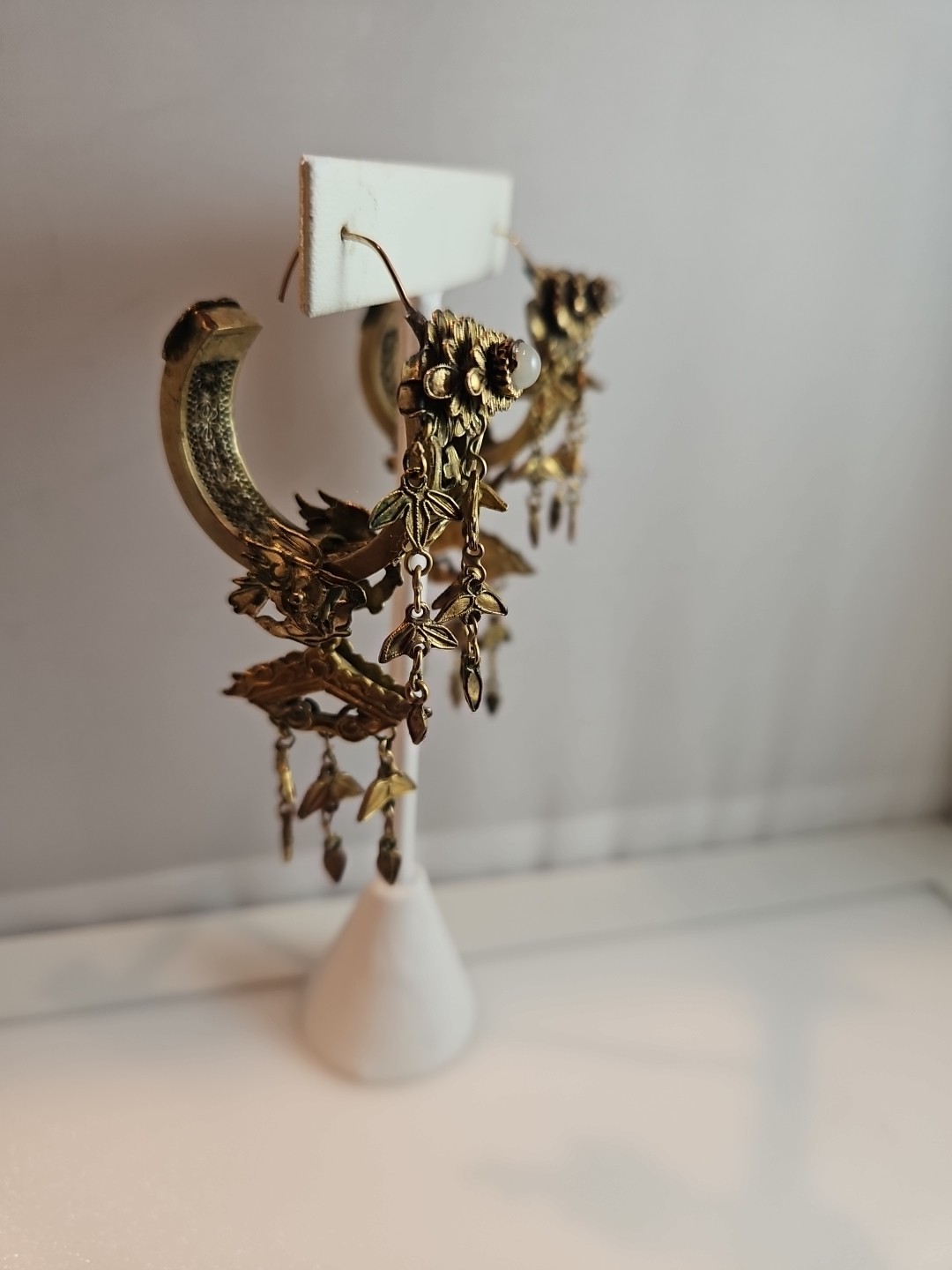 Vintage DESIGNER Signed Baroque Curled Gilt Leaf FRENCH EARRINGS – GORGEOUS Help