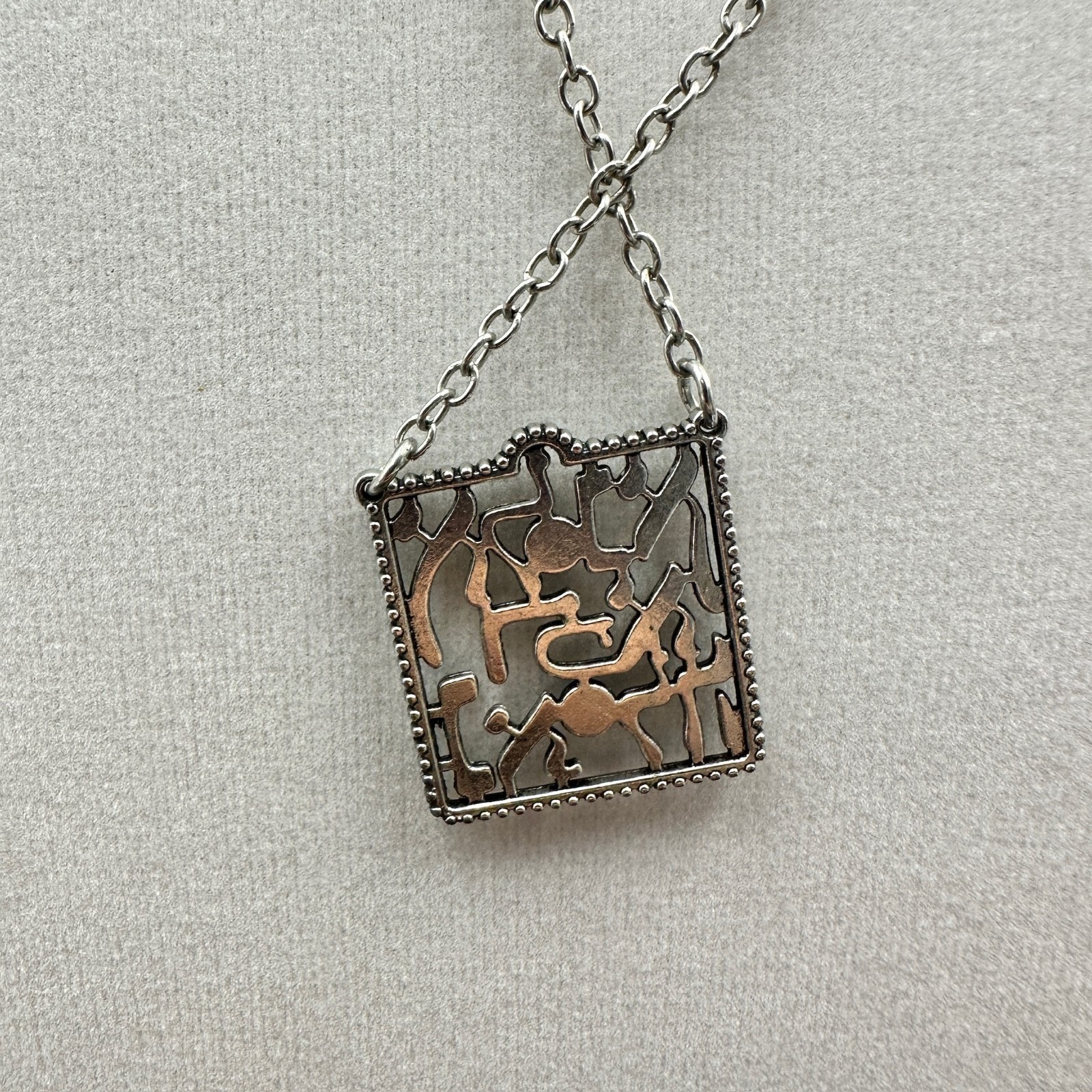 Vintage Rhinestone Silver-Tone Fashion Rare Filigree Square Pendant Necklace