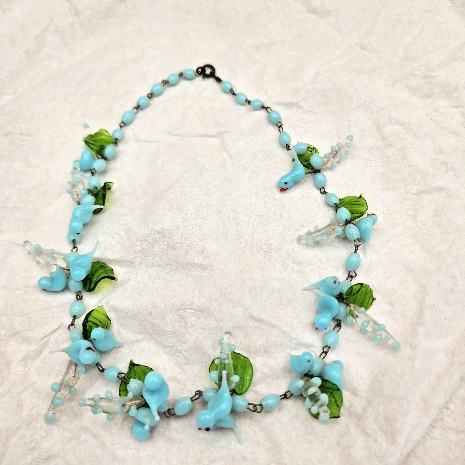 Lovely Vintage Blown Glass Neckless w Birds & Flowers (1670)