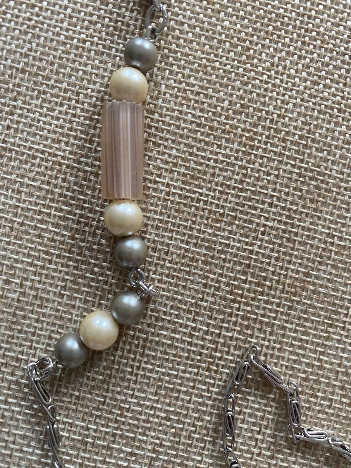 Vintage Sarah Coventry Necklace Silvertone Chain Rose Bead Gray White Faux Pearl