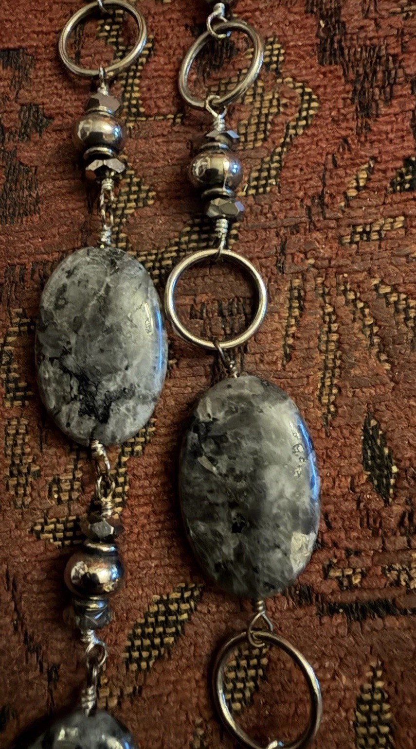 Vintage Labradorite Necklace Mixed With Silver Tone Metals And Faceted Beads.