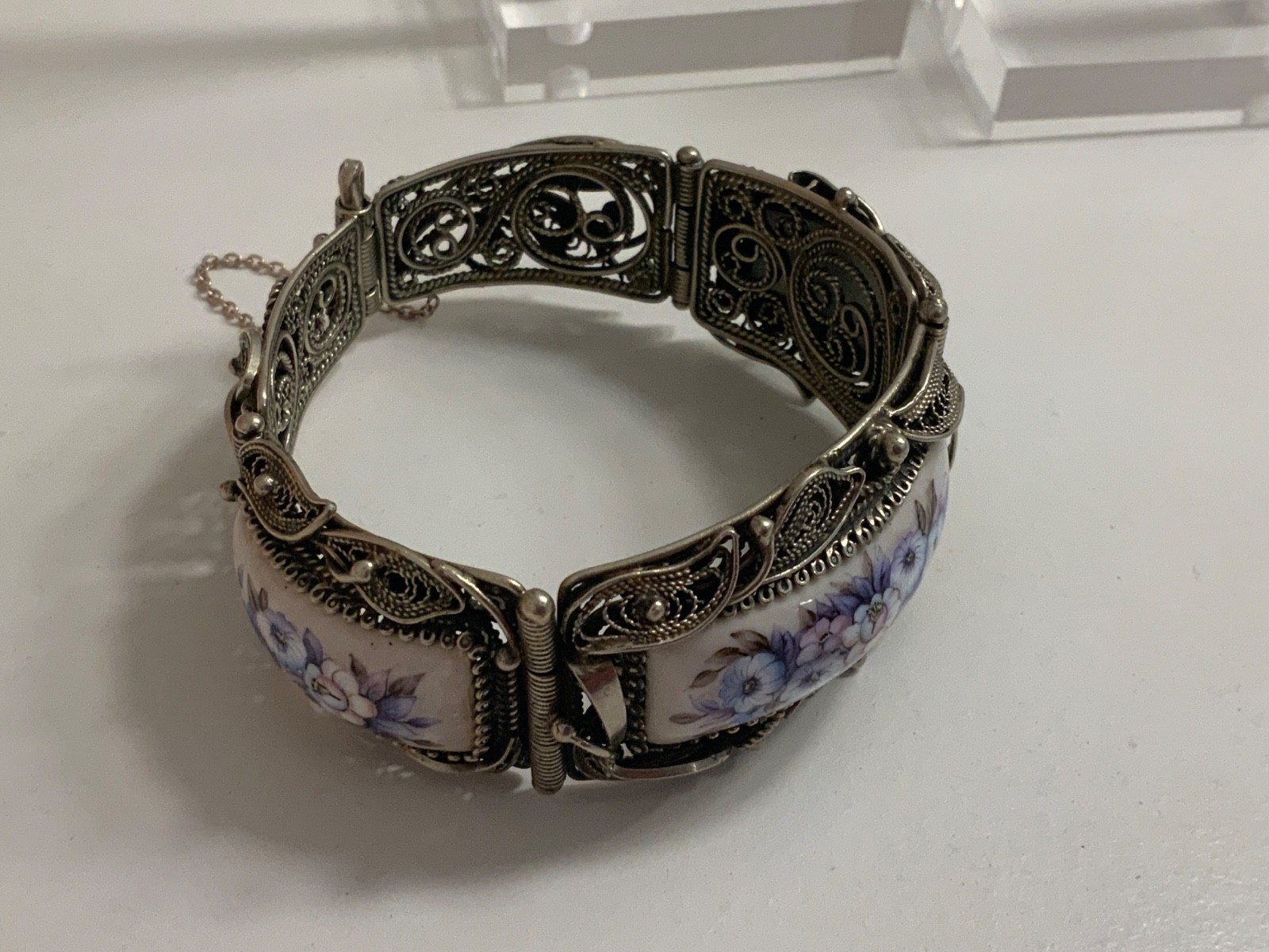 VINTAGE MORE THAN 50 YEARS OLD ENAMEL WOMEN BRACELET & EARRINGS GREAT CONDITION